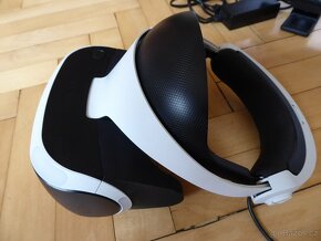VR v2 pro PS4 + nabíjecí stanice + 4 hry - 6
