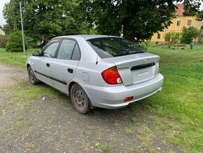 Hyundai Accent 1.3 63kW - r.v. 4/2006 - nová baterie a STK - 6