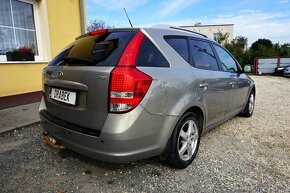 KIA CEED 1,6 CRDI 85KW 2011 KOMBI - 6