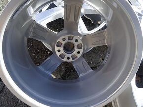 Alu disky originál Audi 20", rozteč 5x112, ET 38, šíře 9J - 6