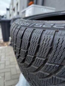 Nokian WR Snowproof Zimní 225/40 R18 - 6