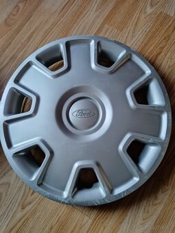 Poklice Ford r15 - 6