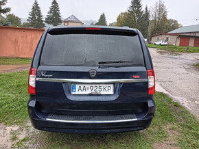 Lancia Voyager 2.8crdi Platinum r.v.2013,120kw 7 miestna - 6