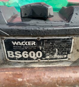 Vibrační pěch Wacker BS 600 - 6