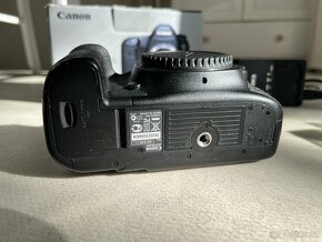 Canon EOS 5D iii - 6