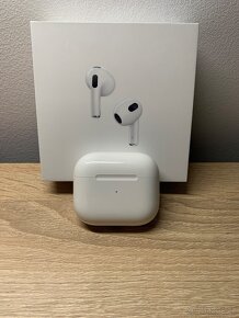 MagSafe POUZDRO AirPods 3. generace (2021) - 6