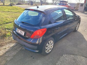 Peugeot 207 1,4 70kW 2007 - 6