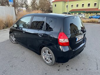 Honda Jazz 1.3 Sport (2005) - 6