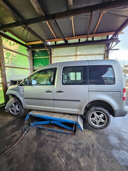 VOLKSWAGEN CADDY 1.6i - 6