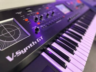 ROLAND V SYNTH GT ve skvělé kondici, výjimečný nástroj - 6