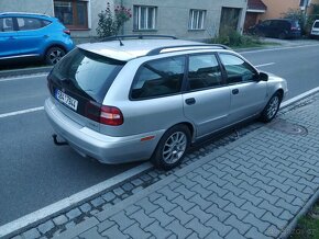 Volvo V40 1.9D - 6