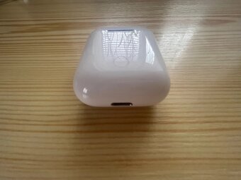 Apple AirPods 2019 (2. generace) - 6