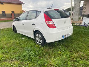 Hyundai i30 rok 2012 1.6.crdi manuální převodovka - 6