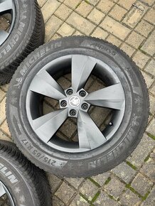 ORIGINÁL Alu Škoda NANUQ R17, 5x112 - TOP STAV - 6