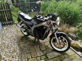 Suzuky GS 500 - 6