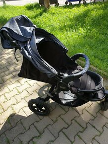 Prodame sportak Britax tmave modry - 6