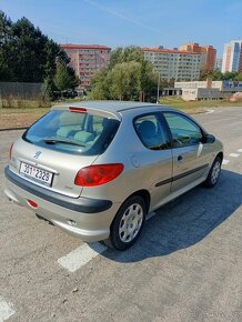 Peugeot 206 1.1i 44kW najeto pouze 52tis.km nové v ČR - 6