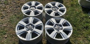 Prodám alu disky AUDI 17" 5x112, 8R0601025S - 6