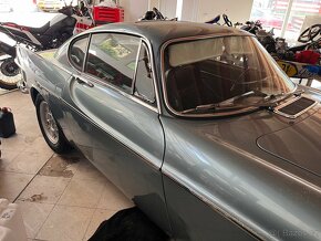 Volvo P1800S po renovaci - TOP - 6