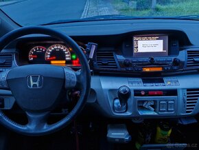 Honda FRV 2.2 diesel   r.2006 - 6