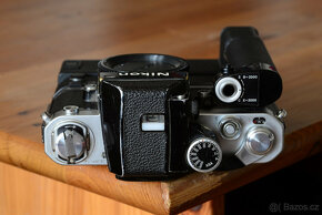 Nikon F2 Photomic + MD-3 + MB-2 - 6