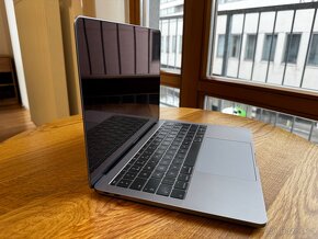 MacBook Pro 13 TOP STAV - 6