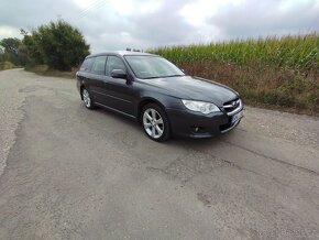 Subaru legacy combi,4 x 4,2.0 i benzin,110 kw,rv 2008,ČR - 6