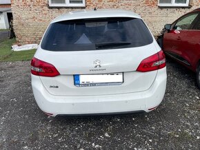 Peugeot 308 SW 1.2i 96kw, r.6/2015, klima - 6