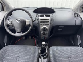 Toyota Yaris 1,0 VVT-i,51kW,Dream,2.maj.,ČR - 6