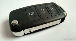 Prodám nový 2 či 3 tlačítkový vystřelovací klíč VW/Škoda - 6
