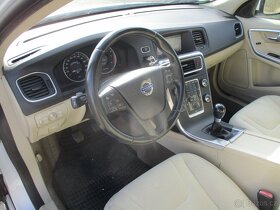 Volvo V60 2.0D3 V5 120kW NAVI MANUÁL XENON - 6