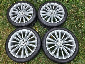 Kompletní letní Alu kola Škoda TRINITI - 235/40 R19 - 5x112 - 6