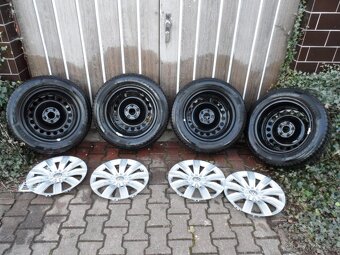 Komplet Zimní Sada Pirelli+ Poklice 215/65/17ET 38 5X112 - 6