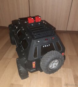 RC auto 1:10 - 6