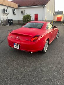 Lexus SC430. Rok 2003, motor V8 o objemu 4.3L, výkon 210kW, - 6