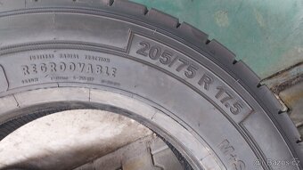 Prodám 1 x pneu NOVOU Barum BD 200 R 205/75 R17,5 124/122 M - 6