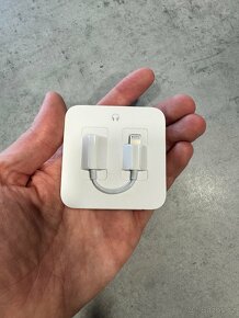 Originální Apple adaptér, kabel, sluchátka a další - 6