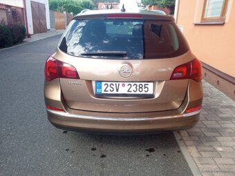 Opel Astra sports tourer 1.4 turbo 88 kw - 6