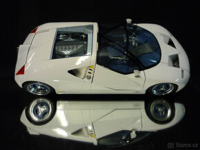 Ford GT90 Maisto 1/18 - 6