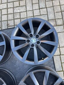 ORIGINÁL Alu Škoda ALARIS R18, 5x112 - TOP STAV - 6