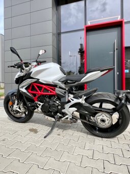 MV Agusta Brutale 800 - 6