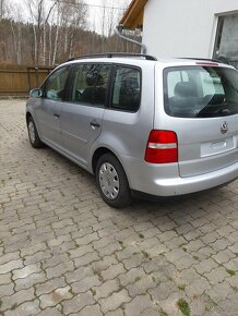 Volkswagen Touran 1.6 FSI - 6