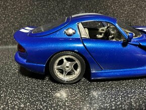 Dodge Viper GTS 1:18 - 6