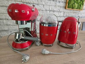 SMEG presovač, Odšťavňovač Smeg 50´Retro Style/červená barv - 6