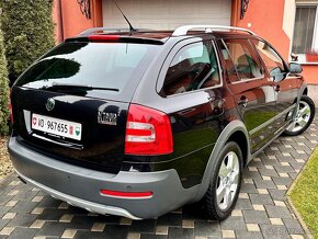 Škoda Octavia Combi Scout 4×4 - 2.0TDi 103Kw 140Ps. +Xenon. - 6