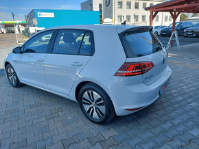 VW E-GOLF VII 1.MAJITEL S.KNIHA - 6