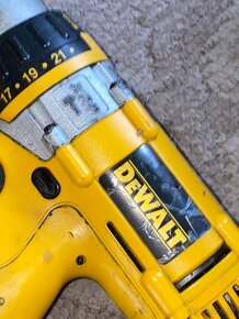 AKU příklepová vrtačka DeWALT XRP 18 V - 6