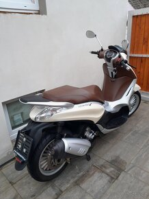 Piaggio Beverly 300ie, 2016, moc pěkný stav, servisní knížka - 6