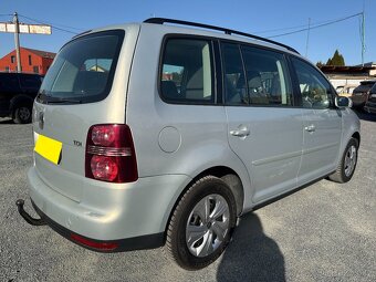 Volkswagen Touran 1.9 TDI DSG 77 kW BEZ KOROZE SERVISKA - 6