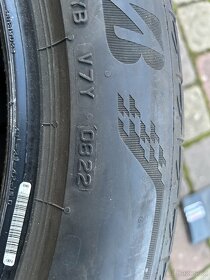 235/50 R20 100T - 6